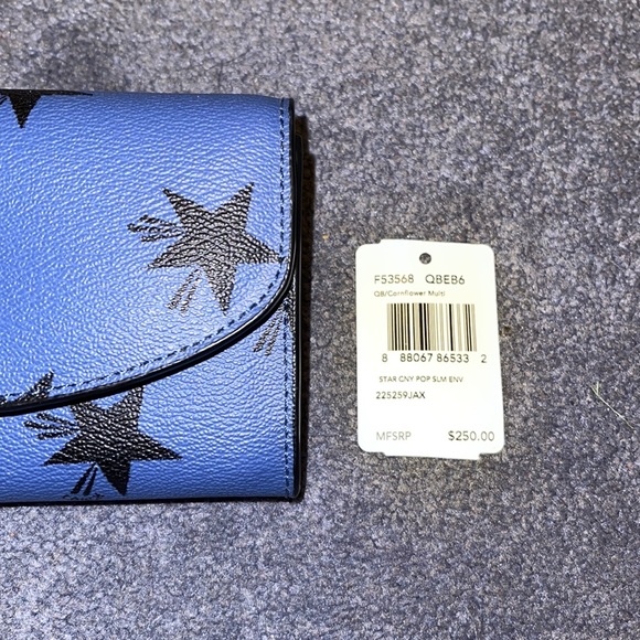 COACH wallet - Picture 2 of 7